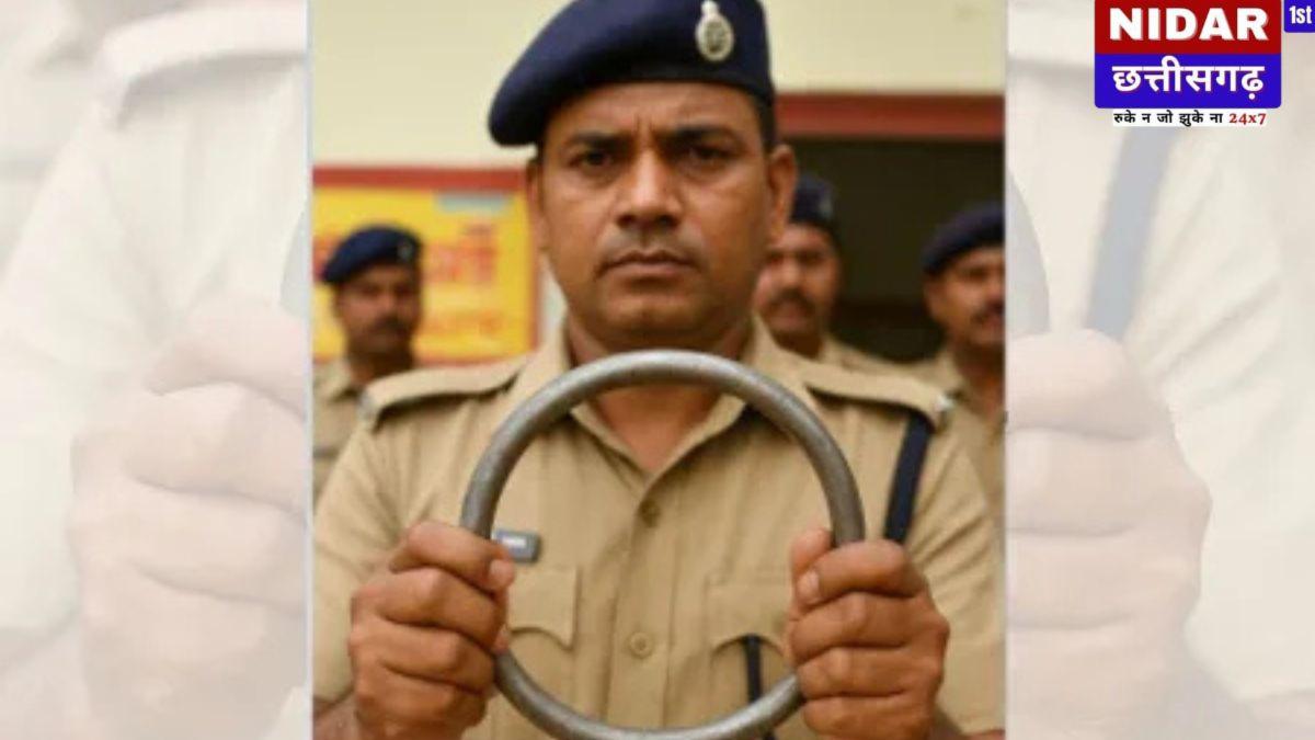 नैला दुर्गा पंडाल 2025: सुरक्षा चाक-चौबंद, पुलिस की मुस्तैदी से 2000 स्टील कड़े जब्त, 4 चाकू बरामद,