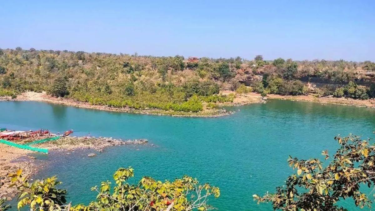  छत्तीसगढ़ का पर्यटन क्षेत्र बना नया आर्थिक इंजन: साय सरकार के क्रांतिकारी कदमों से रोजगार और निवेश की बहार