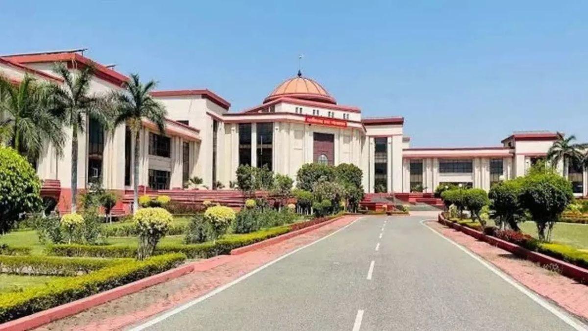 छत्तीसगढ़ के सरकारी अस्पतालों में 'जानलेवा' लापरवाही पर हाईकोर्ट सख्त, सरकार को लगाई फटकार