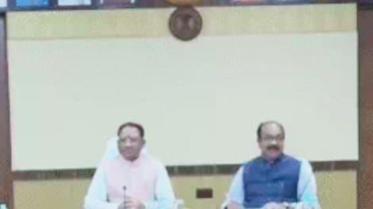 छत्तीसगढ़ में बड़ा प्रशासनिक फेरबदल: तीन जिलों को मिले नए प्रभारी मंत्री, उपमुख्यमंत्री शर्मा को बस्तर की कमान
