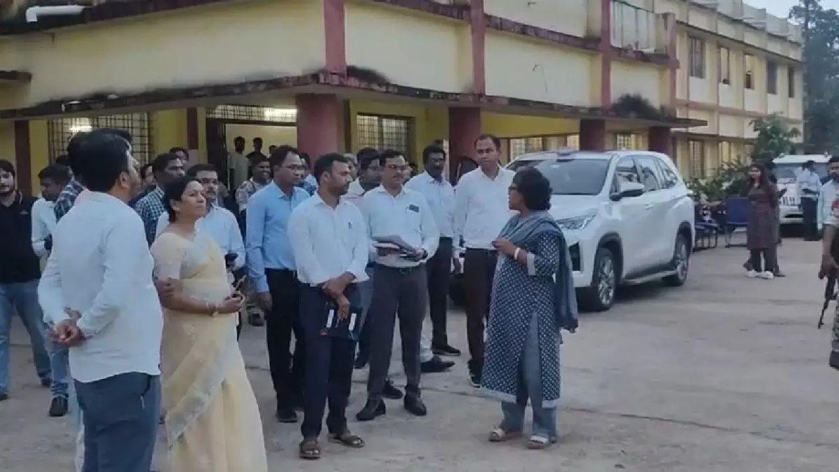 एकलव्य विद्यालय में छात्र आत्महत्या: कलेक्टर ने दिए जांच के आदेश, न्याय की मांग