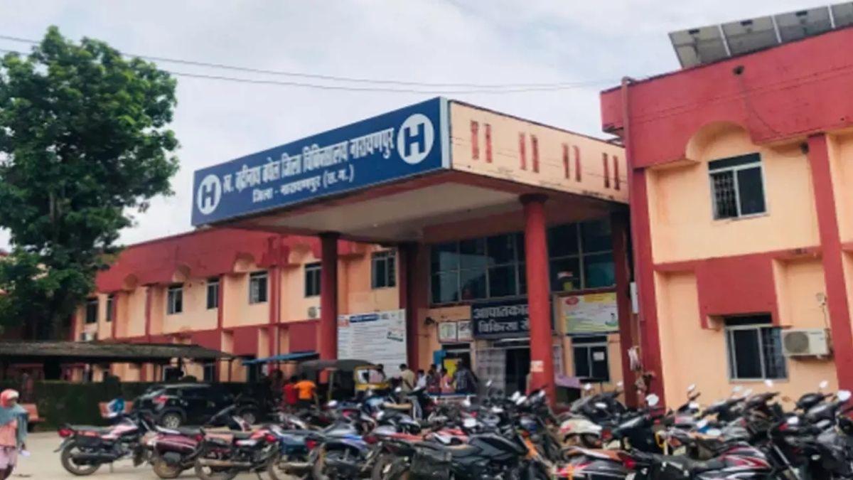 jholaachaap-ddonkttr-ne-mriij-ke-guptaang-men-phnsaaii-anguutthii-asptaal-men-bcii-jaan