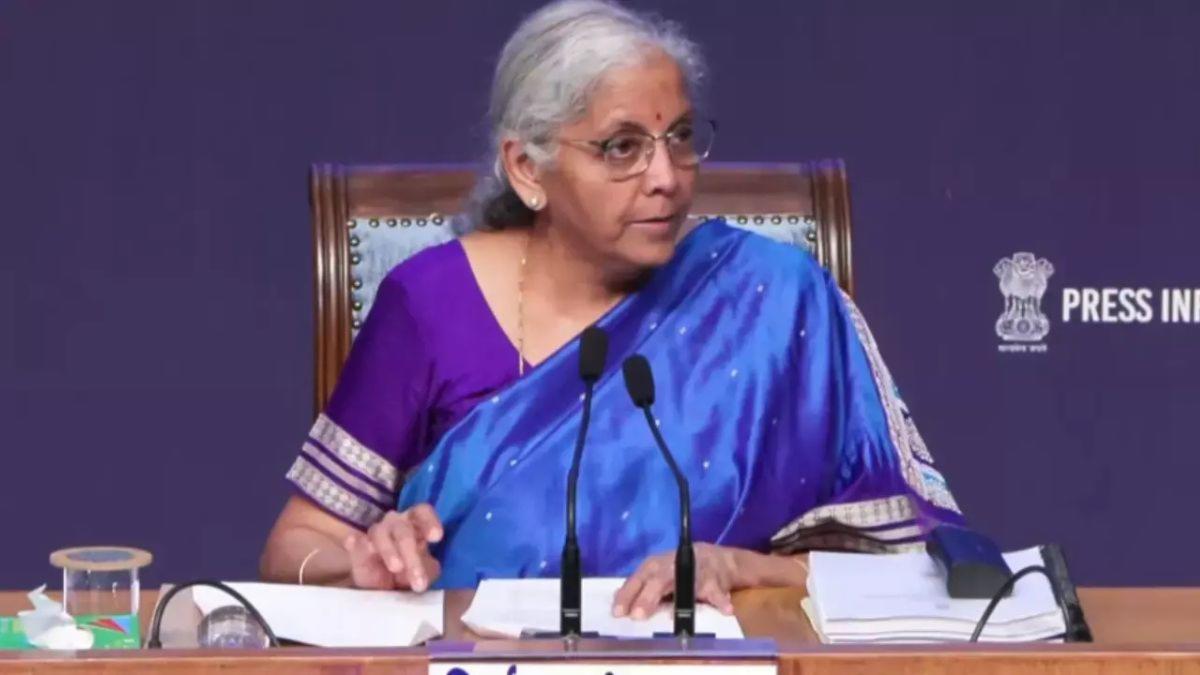 जीएसटी दरों में बदलाव: भाजपा-कांग्रेस में छिड़ी बहस, जानें किसने क्या कहा