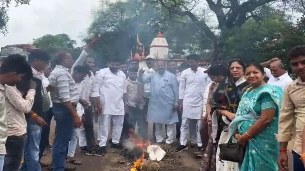 धरसीवां में मासूम से दरिंदगी: जनमानस का आक्रोश चरम पर, कांग्रेस ने फैक्ट्री पर लगाया ताला, सरकार को घेरा
